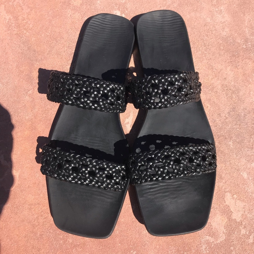 Bamboo brand size 11 slide on sandals. Great pre-loved condition. Black
